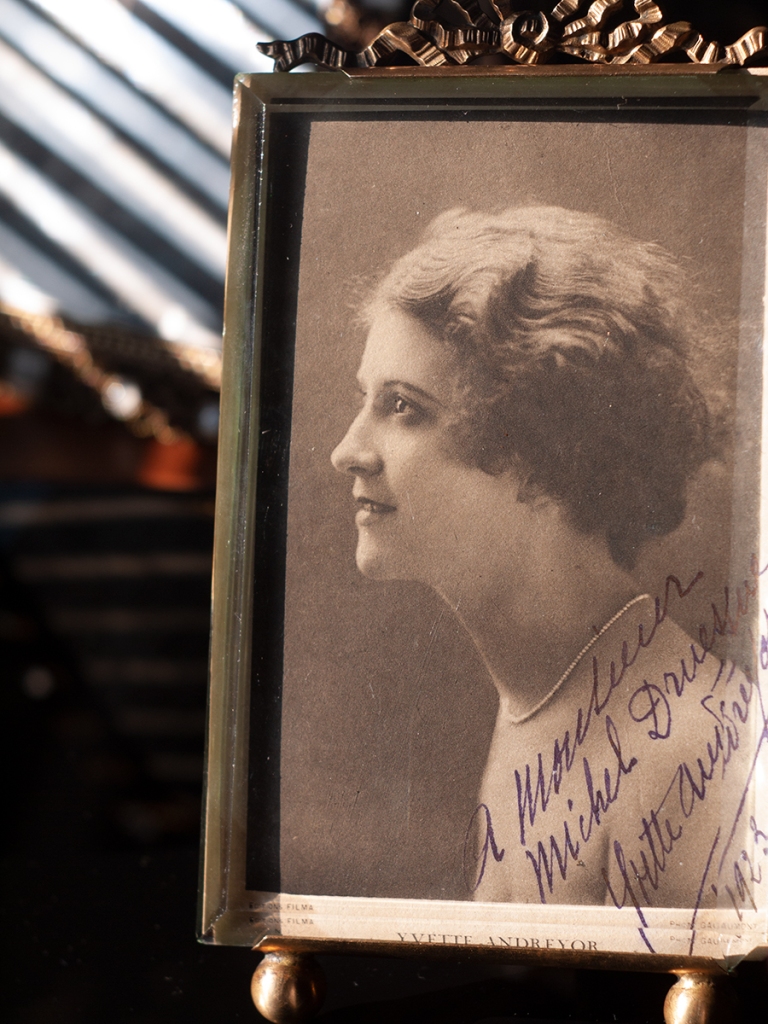 Yvette Andreyor 1923 Autographed Postcard