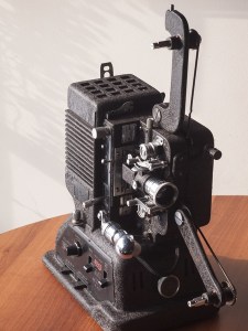 Elmo Yakushin-Go 16mm-8mm Dual Projector 00