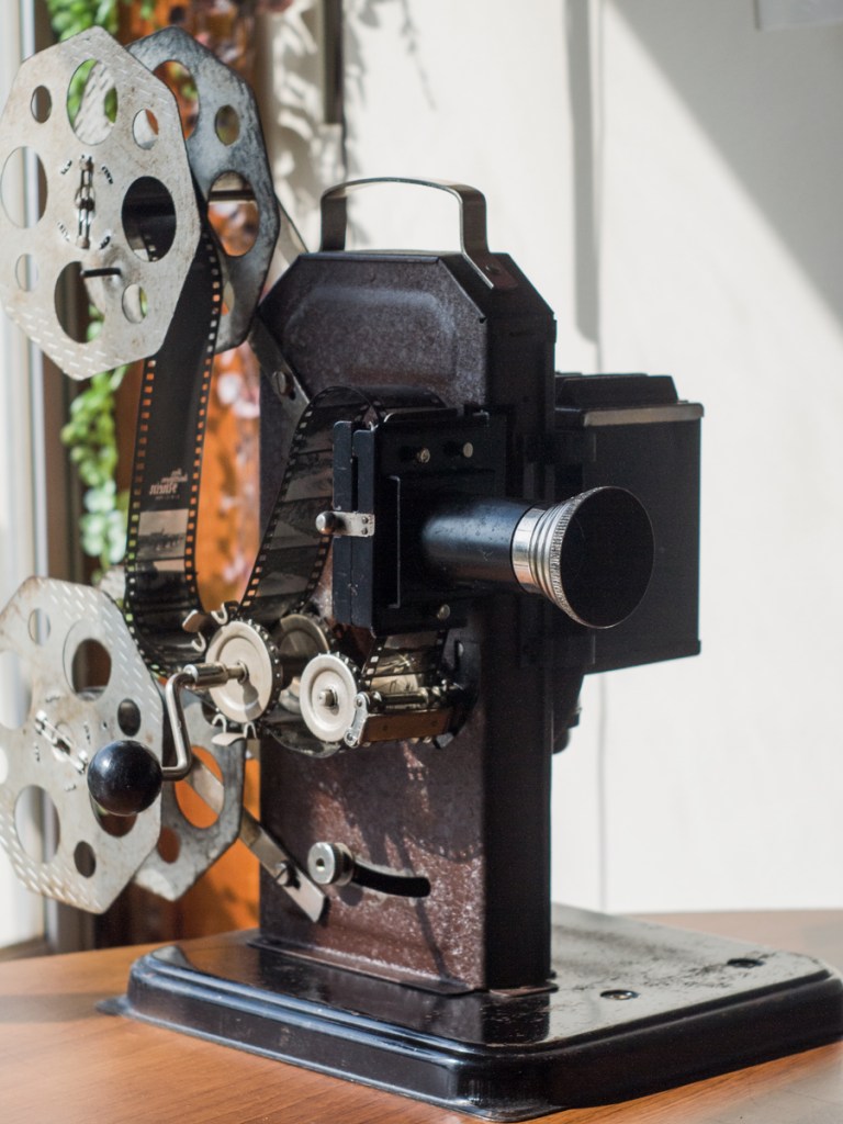 Alef 35mm projector 00