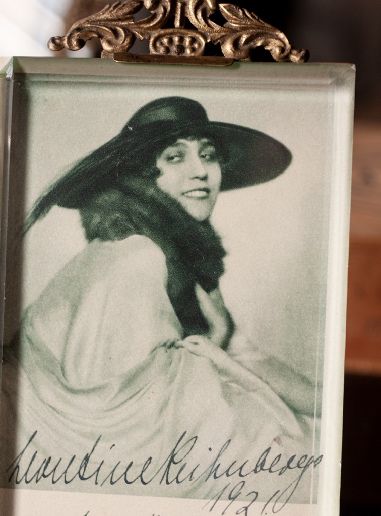 Leontine Kühnberg 1921 Autograped Postcard