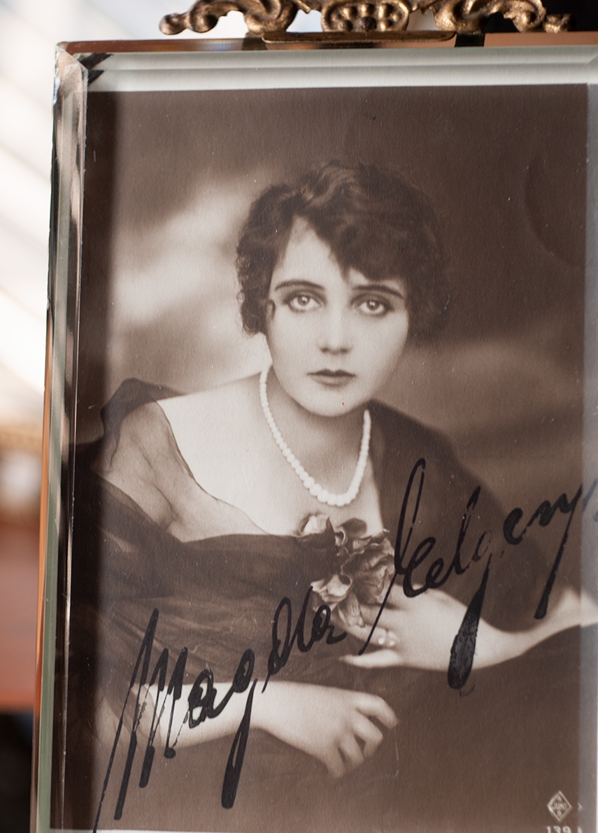 Magda Elgen c1920 Autographed Postcard