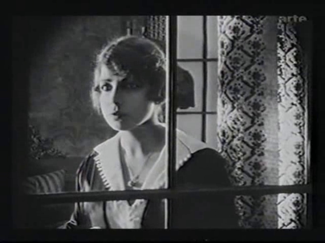 Peggy Longard in Unheimliche Geschichten (1919)
