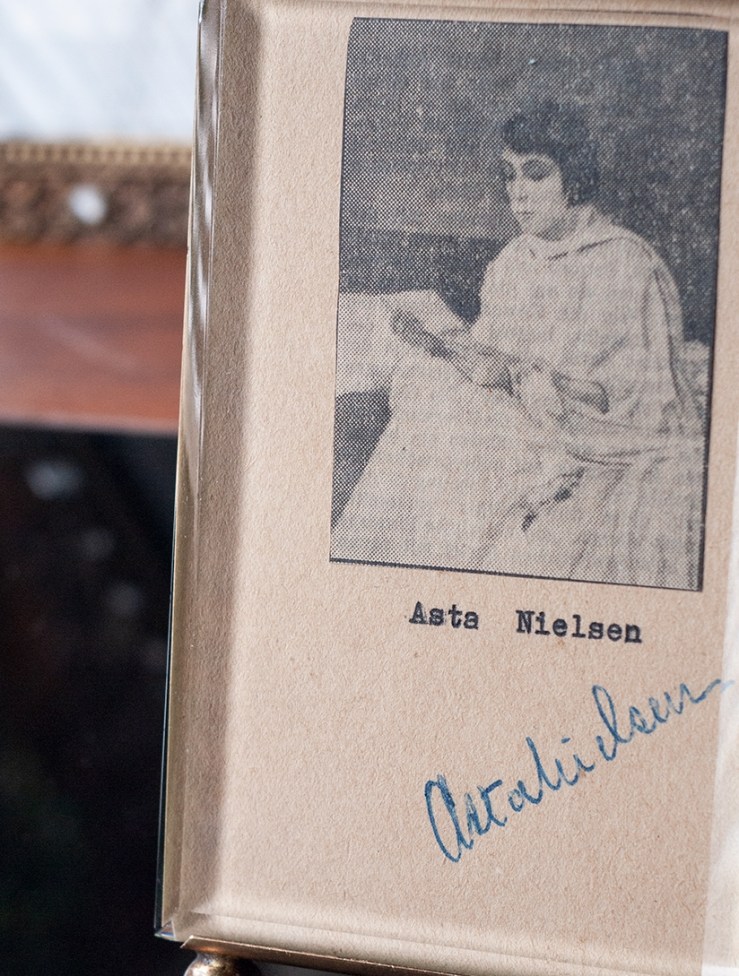 Asta Nieslen Signed Card